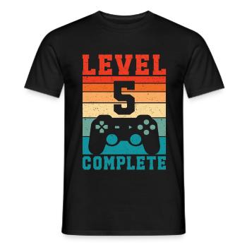 5. Geburtstag Level 5 Complete 5 Jahre Gamer  - Männer T-Shirt - Schwarz - Vorne - AI Model Male 178 light (178cm)