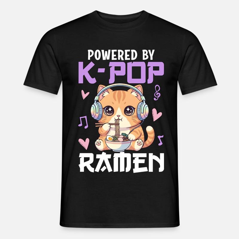 Powered By K-Pop Ramen - Männer T-Shirt - Schwarz