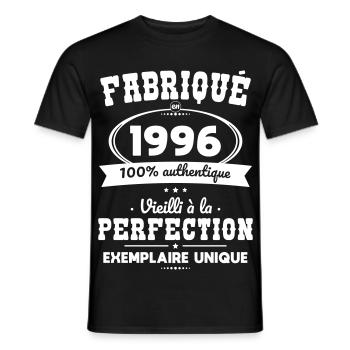 Hergestellt 1996 – Perfekt gereift - Männer T-Shirt - Schwarz - Vorne - AI Model Male 178 light (178cm)