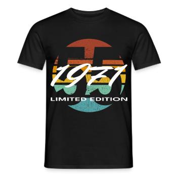 55e anniversaire 1971 cadeau pour hommes et femmes - T-shirt homme - noir - Devant - AI Model Male 178 light (178cm)