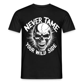 Never Tame Your Wild Side Skull – Gothic Design - Männer T-Shirt - Schwarz - Vorne - AI Model Male 178 light (178cm)
