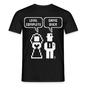 Level Complete – Game Over (JGA / Pixel / Bold W) - Männer T-Shirt - Schwarz - Vorne - AI Model Male 178 light (178cm)