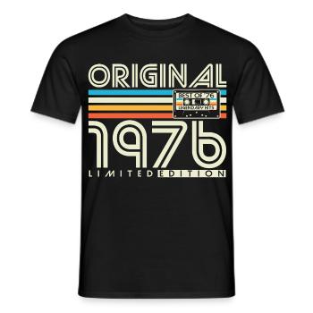1976 Jahrgang Vintage Retro Geburtstag Geschenk - Männer T-Shirt - Schwarz - Vorne - AI Model Male 178 light (178cm)