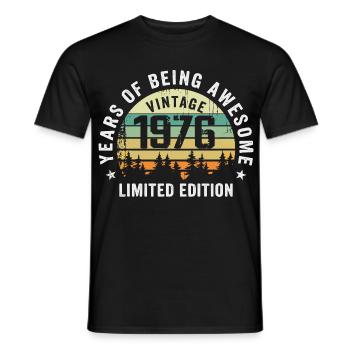 Légendaire depuis 1976, Édition Vintage 1976 Retro - T-shirt homme - noir - Devant - AI Model Male 178 light (178cm)