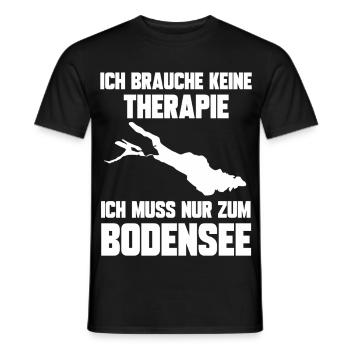 Ich brauche keine Therapie ich muss zum Bodensee - Männer T-Shirt - Schwarz - Vorne - AI Model Male 178 light (178cm)