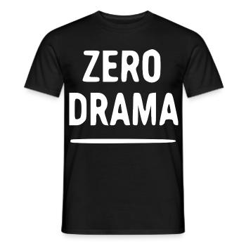Zero Drama Typo Tee - Männer T-Shirt - Schwarz - Vorne - AI Model Male 178 light (178cm)