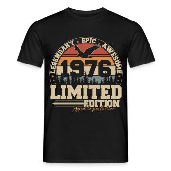 1976 Vintage Birthday Gift - Men's T-Shirt - black - Front - AI Model Male 178 light (178cm)