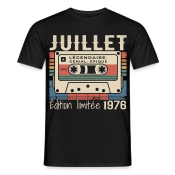 Cassette Rétro 1976 Cadeau Anniversaire Juillet 19 - T-shirt homme - noir - Devant - AI Model Male 178 light (178cm)
