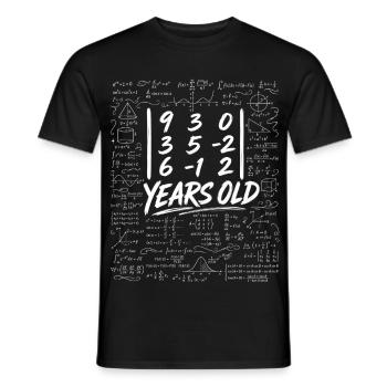 18. Jubiläum. Determinantenmatrix-Mathematik-Nerd lustig - Männer T-Shirt - Schwarz - Vorne - AI Model Male 178 light (178cm)