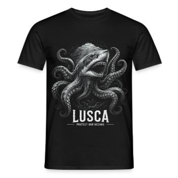 Kryptid-Seeungeheuer Lusca beschützt unsere Ozeane - Männer T-Shirt - Schwarz - Vorne - AI Model Male 178 light (178cm)