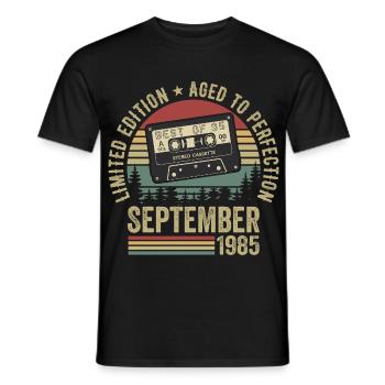 Born in September 1985 Vintage 1985 - Men's T-Shirt - black - Front - AI Model Male 178 light (178cm)