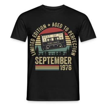 Né en septembre 1976 Millésime 1976 - T-shirt homme - noir - Devant - AI Model Male 178 light (178cm)