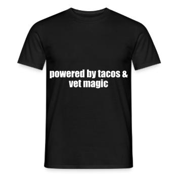 Powered by Tacos & Vet Magic Funny Vet Tech Taco - Männer T-Shirt - Schwarz - Vorne - AI Model Male 178 light (178cm)