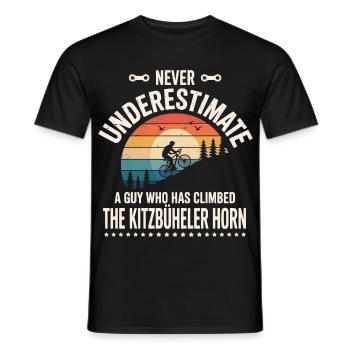 ein Kerl, der das Kitzbüheler Horn bestiegen hat - Männer T-Shirt - Schwarz - Vorne - AI Model Male 178 light (178cm)