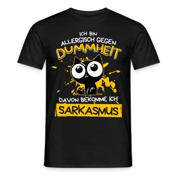 Allergisch gegen Dummheit – Sarkasmus Katze - Männer T-Shirt - Schwarz - Vorne - AI Model Male 178 light (178cm)