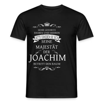 Seine Majestät der Joachim betritt den Raum - Männer T-Shirt - Schwarz - Vorne - AI Model Male 178 light (178cm)