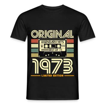 Originale Retro-Kassette von 1973 - Männer T-Shirt - Schwarz - Vorne - AI Model Male 178 light (178cm)