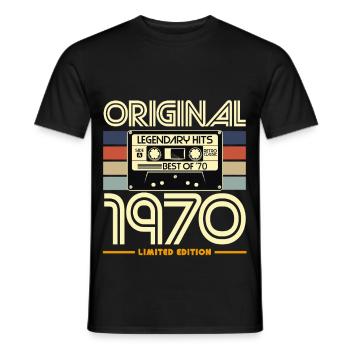 Originale limitierte Kassette von 1970 - Männer T-Shirt - Schwarz - Vorne - AI Model Male 178 light (178cm)
