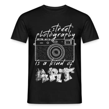 Straßenfotografie als Kunst /hell - Männer T-Shirt - Schwarz - Vorne - AI Model Male 178 light (178cm)
