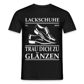 Lackschuhe – Trau dich zu glänzen - Lackschuh - Männer T-Shirt - Schwarz - Vorne - AI Model Male 178 light (178cm)