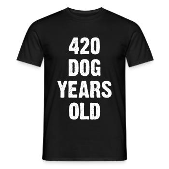 420 Chien ans - T-shirt homme - noir - Devant - AI Model Male 178 light (178cm)