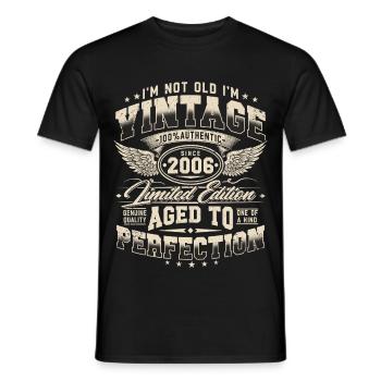 2006 Jahrgang Vintage Retro Geburtstag Geschenk - Männer T-Shirt - Schwarz - Vorne - AI Model Male 178 light (178cm)