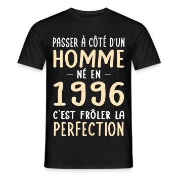 Né en 1996 – Frôler la perfection  - T-shirt homme - noir - Devant - AI Model Male 178 light (178cm)