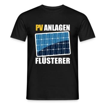 PV Anlagen Flüsterer - Photovoltaik - Solarstrom - Männer T-Shirt - Schwarz - Vorne - AI Model Male 178 light (178cm)