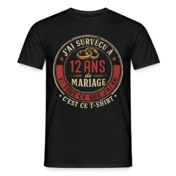 Humour Anniversaire : J'ai Survécu à 12 Ans - T-shirt homme - noir - Devant - AI Model Male 178 light (178cm)