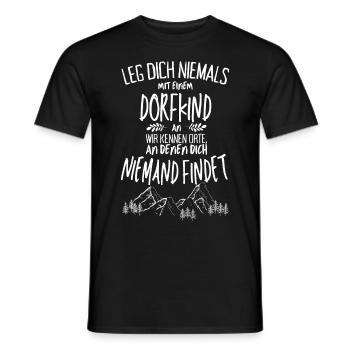 Leg dich nie mit einem Dorfkind an Geschenkidee - Männer T-Shirt - Schwarz - Vorne - AI Model Male 178 light (178cm)