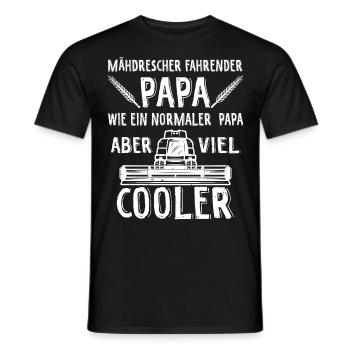 Mähdrescher fahrender Papa Landwirt Geschenk - Männer T-Shirt - Schwarz - Vorne - AI Model Male 178 light (178cm)