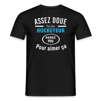 Assez doue pour etre HOCKEYEUR - T-shirt homme - noir - Devant - AI Model Male 178 light (178cm)