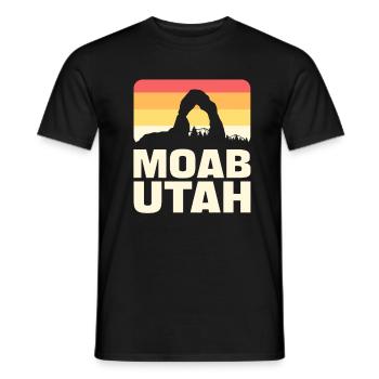 Moab Utah Vitange Mountain - Männer T-Shirt - Schwarz - Vorne - AI Model Male 178 light (178cm)