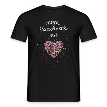 Handwerk Mit Herz Heimwerker Werkstatt - Männer T-Shirt - Schwarz - Vorne - AI Model Male 178 light (178cm)