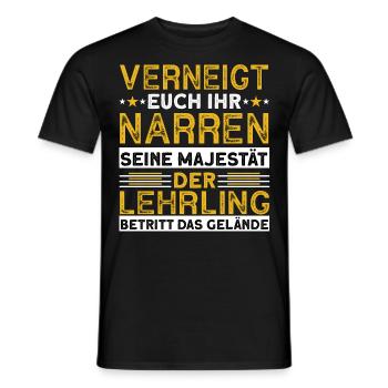Verneigt Euch Ihr Narren Seine Majestät Lehrling - Männer T-Shirt - Schwarz - Vorne - AI Model Male 178 light (178cm)