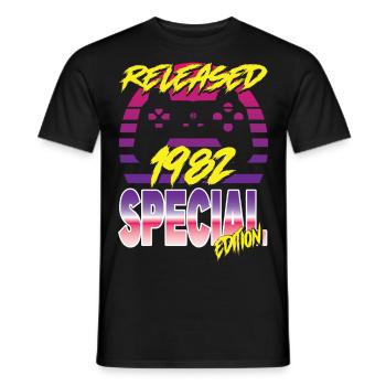 Released 1982 Special Edition - Männer T-Shirt - Schwarz - Vorne - AI Model Male 178 light (178cm)