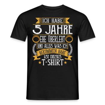 Rosenhochzeit 5 Jahre Verheiratet Hochzeitstag - Männer T-Shirt - Schwarz - Vorne - AI Model Male 178 light (178cm)