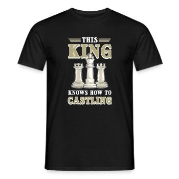 This King Knows How To Castling Chess Board Game - Männer T-Shirt - Schwarz - Vorne - AI Model Male 178 light (178cm)