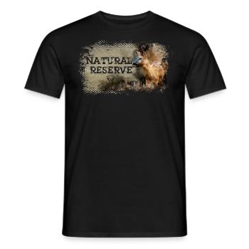 Serie "NATURSCHUTZGEBIET" - Hirsche - Männer T-Shirt - Schwarz - Vorne - AI Model Male 178 light (178cm)