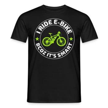 E-Bike Elektro-Fahrrad E-Radfahrer Fahrradfahrer - Männer T-Shirt - Schwarz - Vorne - AI Model Male 178 light (178cm)