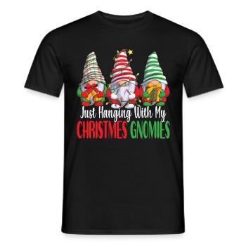 Just Hanging With My Christmas Gnomies Weihnachten - Männer T-Shirt - Schwarz - Vorne - AI Model Male 178 light (178cm)