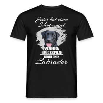 Schwarzer Labrador Schutzengel Spruch - Männer T-Shirt - Schwarz - Vorne - AI Model Male 178 light (178cm)