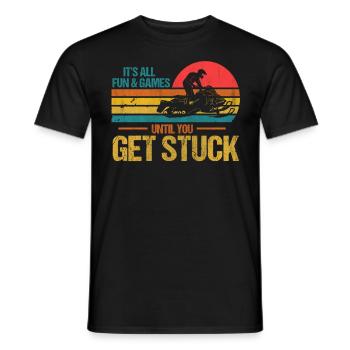 Tout le plaisir et les jeux jusqu’à ce que vous soyez coincé Motoneiges - T-shirt homme - noir - Devant - AI Model Male 178 light (178cm)