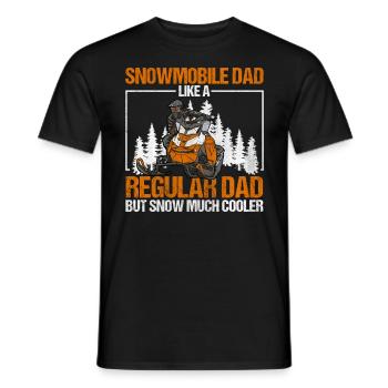 Snowmobile Dad Snow Much Cooler Motorschlitten - Männer T-Shirt - Schwarz - Vorne - AI Model Male 178 light (178cm)