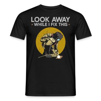 Welder Welding Vintage Look Away - Männer T-Shirt - Schwarz - Vorne - AI Model Male 178 light (178cm)