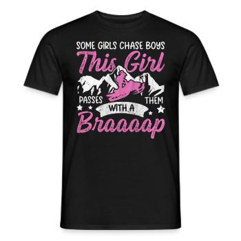 Cette fille passe devant des garçons avec une motoneige Braaaap - T-shirt homme - noir - Devant - AI Model Male 178 light (178cm)