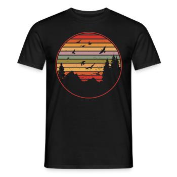 RETRO WALD MIT VOGEL IM SONNENUNTERGANG - Männer T-Shirt - Schwarz - Vorne - AI Model Male 178 light (178cm)