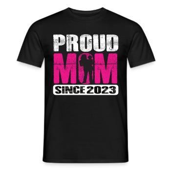 Proud Mom Since 2023 - Männer T-Shirt - Schwarz - Vorne - AI Model Male 178 light (178cm)