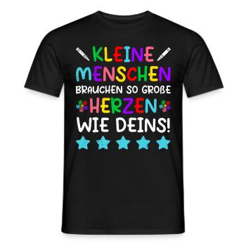 Kleine Menschen brauchen große Herzen Kindergarten - Männer T-Shirt - Schwarz - Vorne - AI Model Male 178 light (178cm)