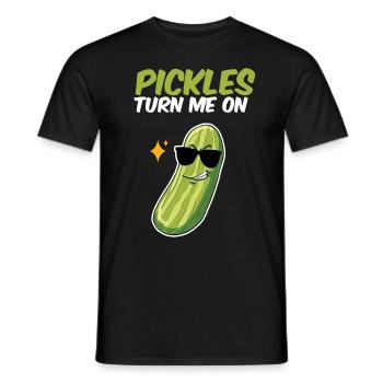 Pickles Turn Me On - Männer T-Shirt - Schwarz - Vorne - AI Model Male 178 light (178cm)